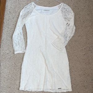 Abercrombie Lace Bodycon dress FLATTERING